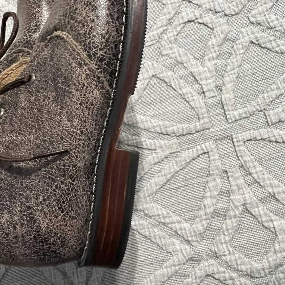 Mikoleon Sz 28 (11 US Boys) Brown Crackle Leather Chukka Boots